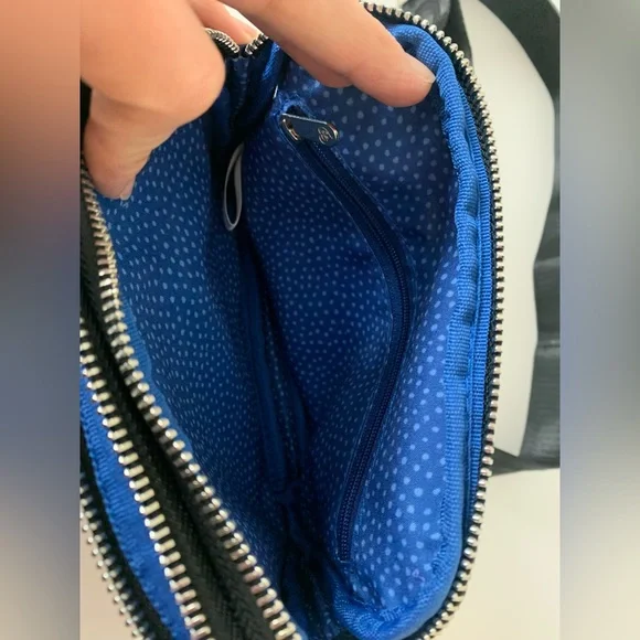 Brighton Power Of Love Convertible Graphic Crossbody/Shoulder Bag NWT - Picture 11 of 14